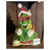 ANIMATED CHRISTMAS TREE FIGURINE, WEARING