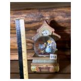 DISNEY SHOPPING PINOCCHIO AND CINDERELLA SNOW