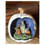 HALLOWEEN PUMPKIN DIORAMA, HAUNTED HOUSE SCENE,