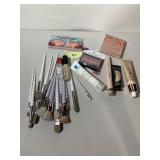COSMETIC LOT, MAKEUP BRUSHES, EYESHADOW PALETTE,