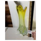 ART GLASS VASE, YELLOW TO CLEAR GRADIENT, ORGANIC