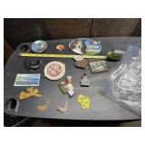 ASSORTED SOUVENIR MAGNETS AND ORNAMENTS, ALASKA