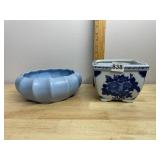 HAEGER USA BLUE POTTERY BOWL, SQUARE BLUE AND