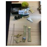 VTG AMERICAN AIRLINES JUNIOR STEWARDESS PINS,