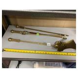 BRASS FIREPLACE TOOL SET, SHELL-MOTIF SHOVEL,