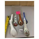 20TH CENTURY CHINESE PORCELAIN SPOONS,