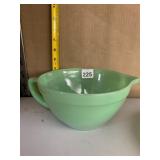FIRE-KING JADEITE MIXING BOWL, SPOUTED, OVEN