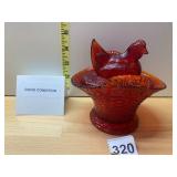 VTG AMBERINA GLASS HEN ON NEST, BASKET WEAVE