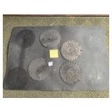 STOVETOP PROTECTOR DISCS, RUBBERIZED MATERIAL,