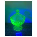 VTG GREEN DEPRESSION GLASS COVERED CANDY DISH,