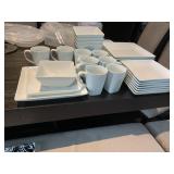 THRESHOLD PORCELAIN DINNERWARE SET, WHITE SQUARE