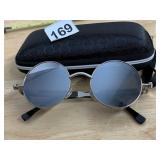 METAL FRAME SUNGLASSES, ROUND LENSES, SIDE