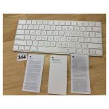 APPLE MAGIC KEYBOARD W/ TOUCH ID AND NUMERIC
