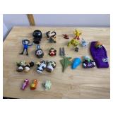 ASSORTED MINIATURE TOY FIGURES, INCLUDES LOONEY
