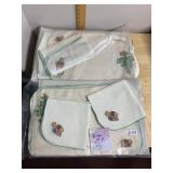 VTG EMBROIDERED CHRISTMAS LINENS, CHRISTMAS TREE