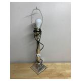 METAL TABLE LAMP, COLUMNAR FORM, SQUARE BASE W/