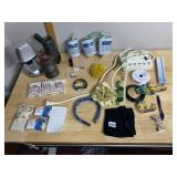 ASSORTED HOUSEHOLD LOT W/ EMERSON DESK LAMP,