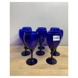 COBALT BLUE GLASS GOBLETS, GOLD RIM DETAIL, ROUND