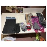 JUNCTURE FLEECE SCARVES AND GLOVES, INCLUDES