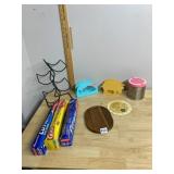 KITCHEN ACCESSORIES, INCLUDES METAL WINE RACK,