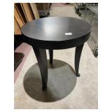 ROUND ACCENT TABLE, BLACK FINISH, TAPERED LEGS,