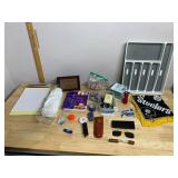 ASSORTED HOUSEHOLD ITEMS, INCLUDES CUTLERY TRAY,