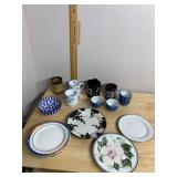 ASSORTED CERAMIC MUGS, BOWLS, AND PLATES, INCL