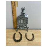 VTG CAST METAL GOOD LUCK HORSESHOE DISPLAY W/ DOG