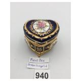 SAN FRANCISCO MUSIC BOX COMPANY HEART SHAPED