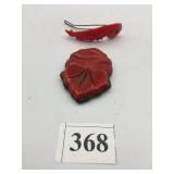 VTG CARVED RED BAKELITE-STYLE LEAF BROOCH W/ WOOD