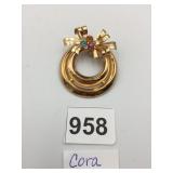 CORO GOLD-TONE METAL WREATH BROOCH, BOW MOTIF,