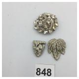WEISS SIGNED RHINESTONE BROOCH, FILIGREE CLIP,