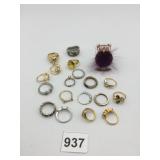 ASSORTED COSTUME RINGS, VARIOUS STYLES,
