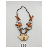 WOODEN BEADED NECKLACE, ANIMAL FIGURINES, SAVE