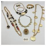 COSTUME JEWELRY ASSORTMENT, INCLUDES AVON OVAL