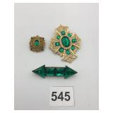 METAL-TONE COSTUME BROOCHES, GREEN GLASS