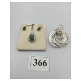 METAL PENDANT NECKLACE W/ MATCHING EARRINGS