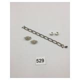COSTUME JEWELRY SET, METAL BRACELET W/