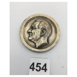 METAL COMMEMORATIVE MEDAL, LYNDON BAINES JOHNSON,