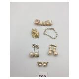 METAL-TONE JEWELRY, FAUX PEARL BRACELET, LEAF