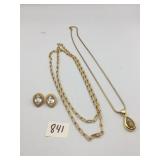 GOLD-TONE JEWELRY SET, INCLUDES LONG CHAIN