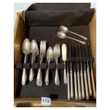 WM ROGERS & SON EXQUISITE PATTERN SILVERPLATE