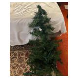 ARTIFICIAL CHRISTMAS TREE, GREEN NEEDLES, PRE-LIT