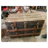 VTG FLAT TOP TRUNK, WOOD CONSTRUCTION, METAL