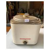 VTG WESTINGHOUSE ELECTRIC ROASTER OVEN, WHITE