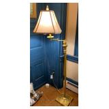 VTG BRASS FLOOR LAMP, ADJUSTABLE SWING ARM,