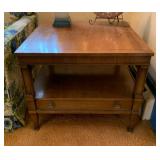 END TABLE, WOOD CONSTRUCTION, SQUARE TOP, LOWER