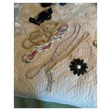 COSTUME JEWELRY ASSORTMENT, INCL BEADED