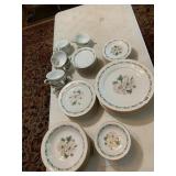 NORITAKE PORCELAIN DINNERWARE SERVICE, WHITE