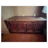 VTG CEDAR CHEST, WOOD CONSTRUCTION, HINGED LID,